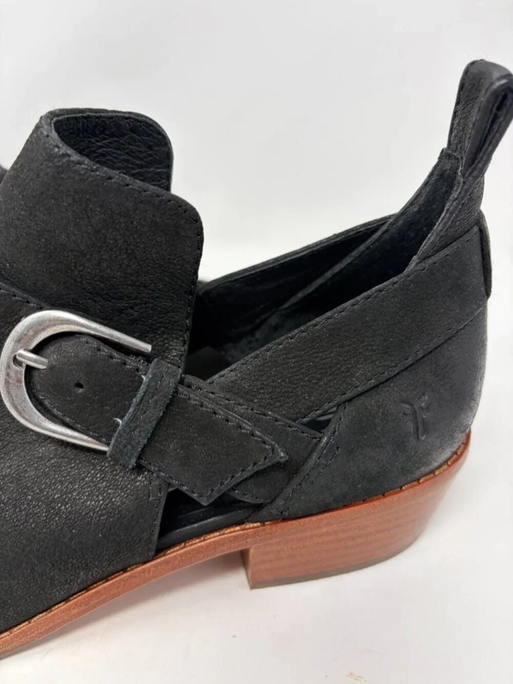 Frye women's Mia ankle booties 9M black leather buckle cutout boots